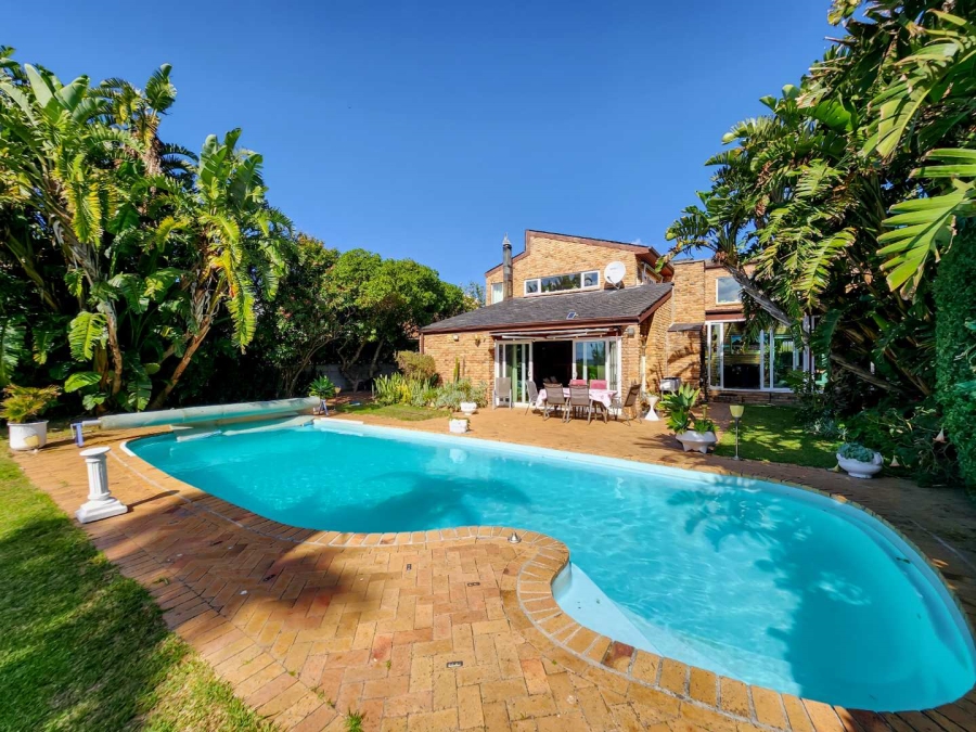 3 Bedroom Property for Sale in Zeekoevlei Western Cape